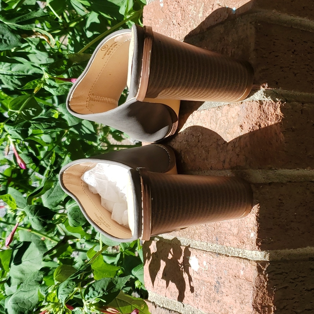 Wood heel mules - sz 9 - Picture 6 of 8